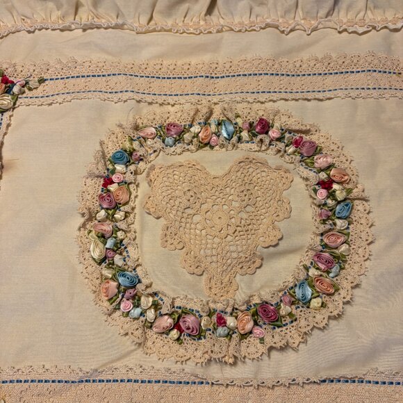 Vintage pillowcase cottagecore embroidered heart cream ruffle rosette - Picture 3 of 12